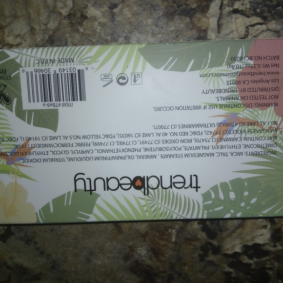 Trend Beauty Summer Vibes Eyeshadow Palette Brand New Summer Vibes - Picture 3 of 4